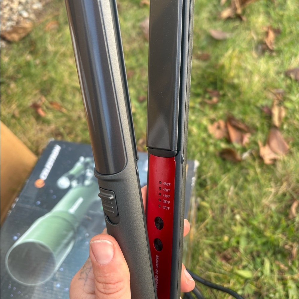 CHI Lava stone Hair Straightener - Picture 3 of 3